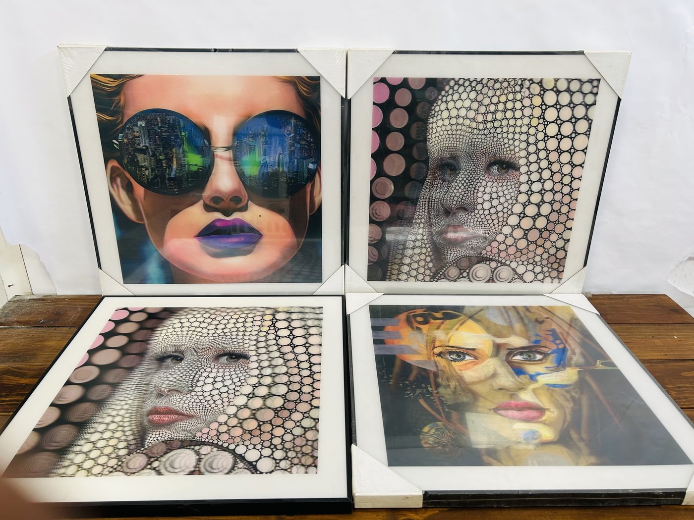 Cuatro Cuadros Modernos con Rostros Abstractos y Geométricos 60x60cm