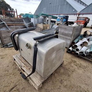 Lote anterior: Tanque Metálico Grande para Combustible o Agua