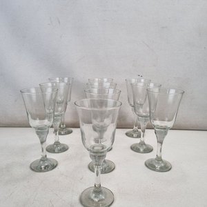 Juego de 10 Copas de Vino Clásicas de Vidrio Transparente - imagen 2