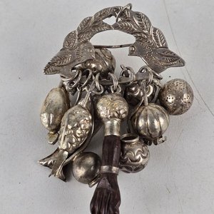 Lote anterior: Balandrán Colgante en Plata con Amuletos