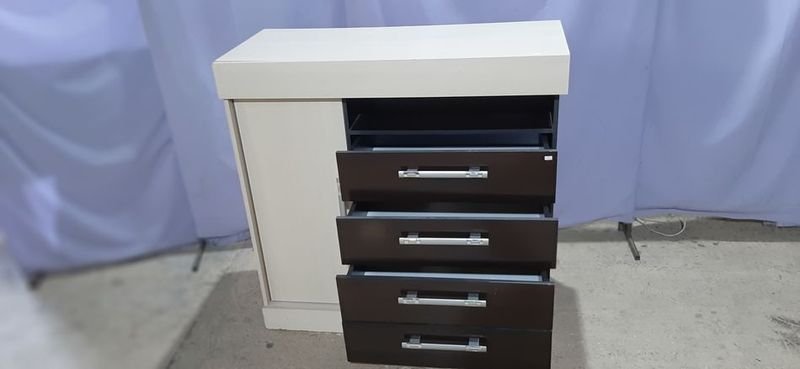 Comoda MDF con 5 cajones y estante - imagen 2