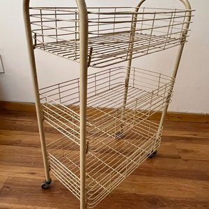 Carrito Organizador de Cocina con Banco Plástico y Accesorios - imagen 2