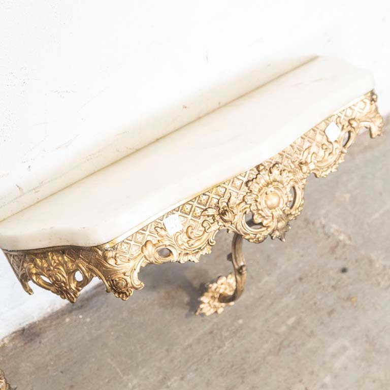 Dressoire con espejo y detalles en metal dorado - imagen 2