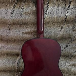 Guitarra Clásica Clark con Estuche, Afinador y Capotraste - imagen 2