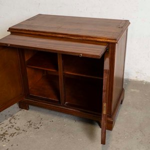 Mueble de madera con dos puertas y bandeja, 90x50x80 cm - imagen 3