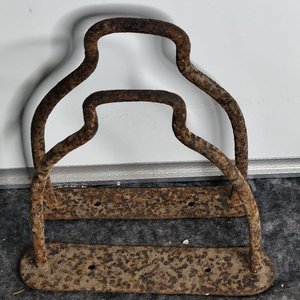Lote siguiente: Juego de Estribos Antiguos de Hierro para Decoración