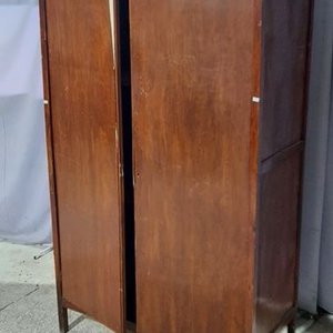 Ropero de Madera Enchapada con Dos Puertas - imagen 3