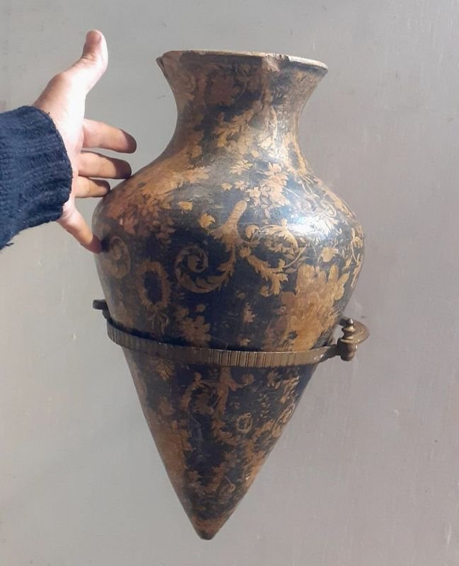 Aguamanil Veneciano Antiguo con soporte de Hierro para la pared - imagen 5