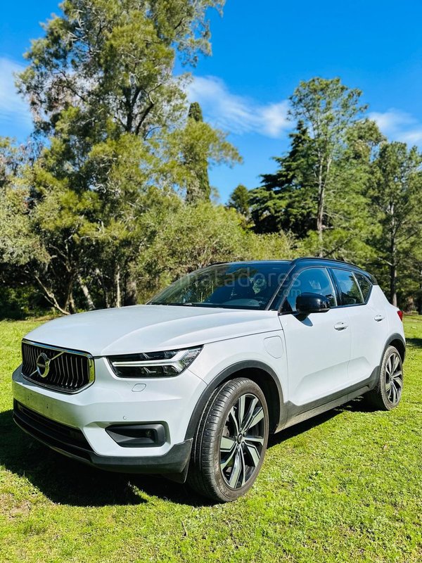Volvo XC40 Recharge Eléctrico SUV Blanco 2023 - imagen 1