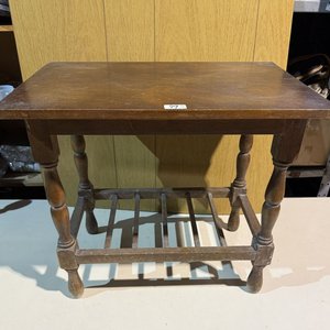 Mesita de Madera con Revistero Estilo Clásico - imagen 5