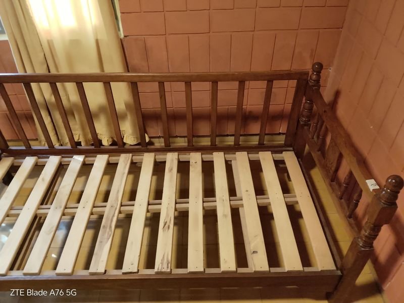 Item 889914 - Image 1