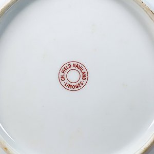 Plato Hondo de Porcelana Limoges con Flores y Guarda Dorada - imagen 3