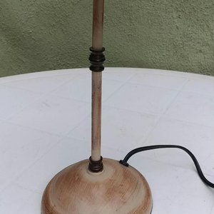 Lámpara de mesa antigua con pantalla blanca - imagen 3
