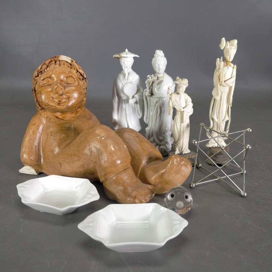 Item 15902 - Image 0