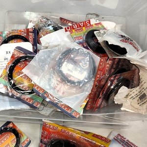 Lote de Retenes para Ruedas, Distribución y Caja - imagen 4