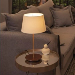 Lote anterior: Luminaria de Mesa Slim Mediana Moderna