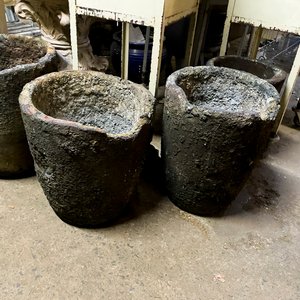 Dos Crisoles de Metal para Fundición - imagen 2