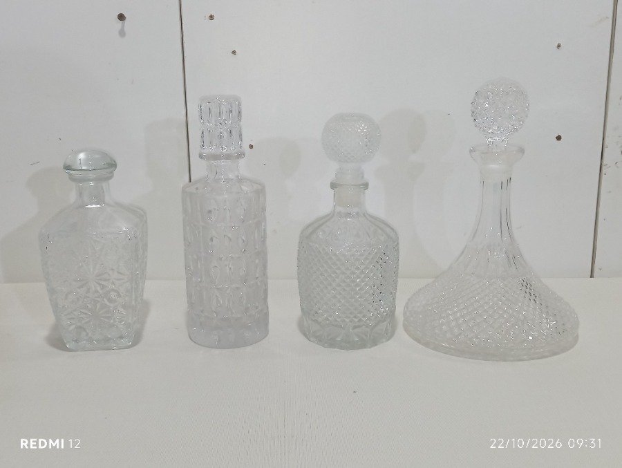 4 Licoreras Botellones Cristal Labrado Diseños Variados con Tapones