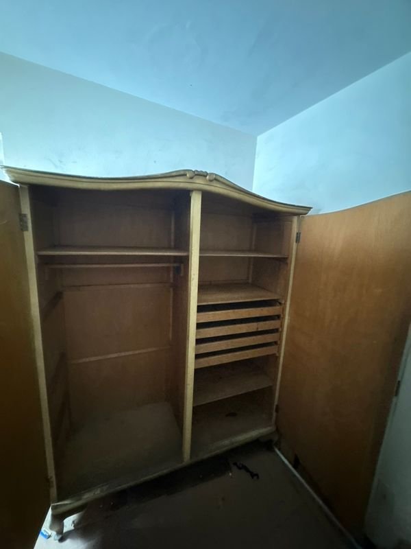 Ropero de dos puertas antiguo estilo Francés - imagen 6