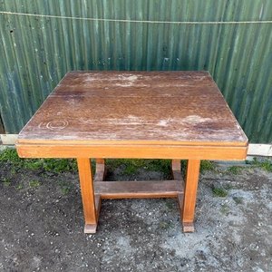 Mesa Cuadrada de Madera Rústica - imagen 2