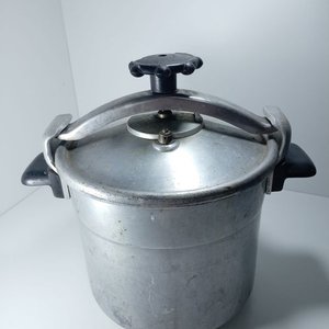 Olla a Presión de Aluminio SEB Tefal 8 Litros - imagen 3