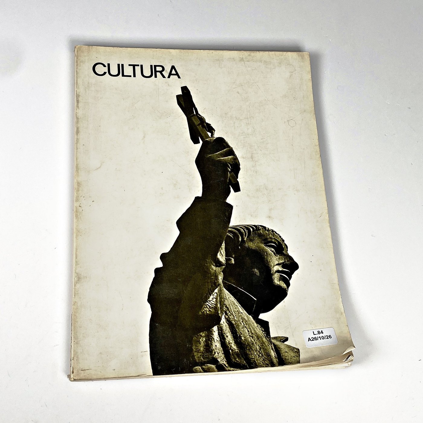 Libro "Cultura" con Ilustraciones de Arte y Religión