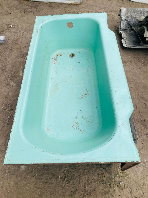 Bañera y exhibidor en hierro esmaltado color verde - imagen 3