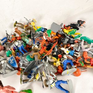 Colección de Figuras de Acción Miniatura: Indígenas, Caballeros y Carpa - imagen 5