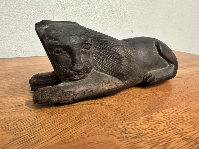 Adorno León Tallado en Madera o Piedra - imagen 2