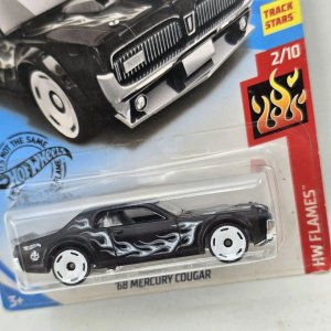 Hot Wheels '68 Mercury Cougar Negro con Llamas - imagen 2