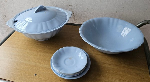 Sopera, Bowl y 5 Platillos de Loza Inglesa Celeste - imagen 1