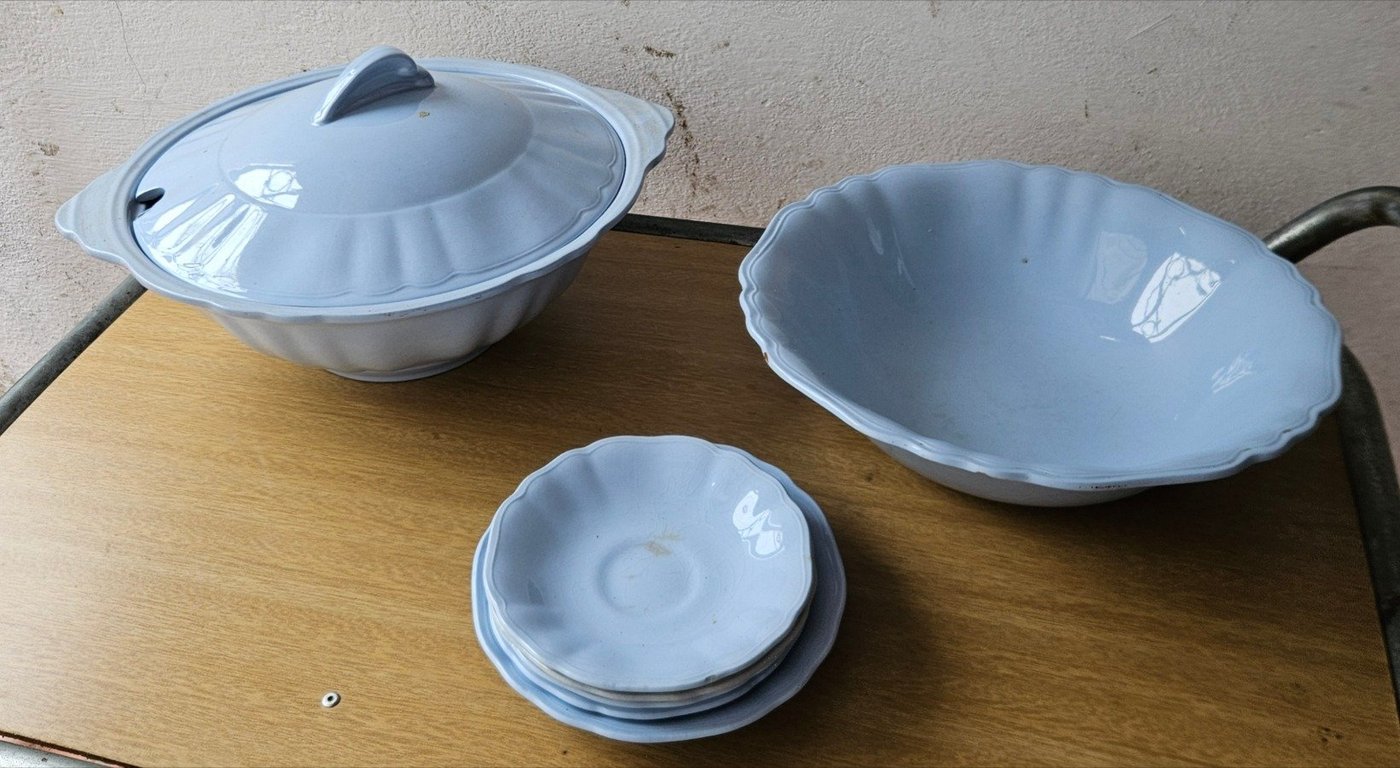 Sopera, Bowl y 5 Platillos de Loza Inglesa Celeste