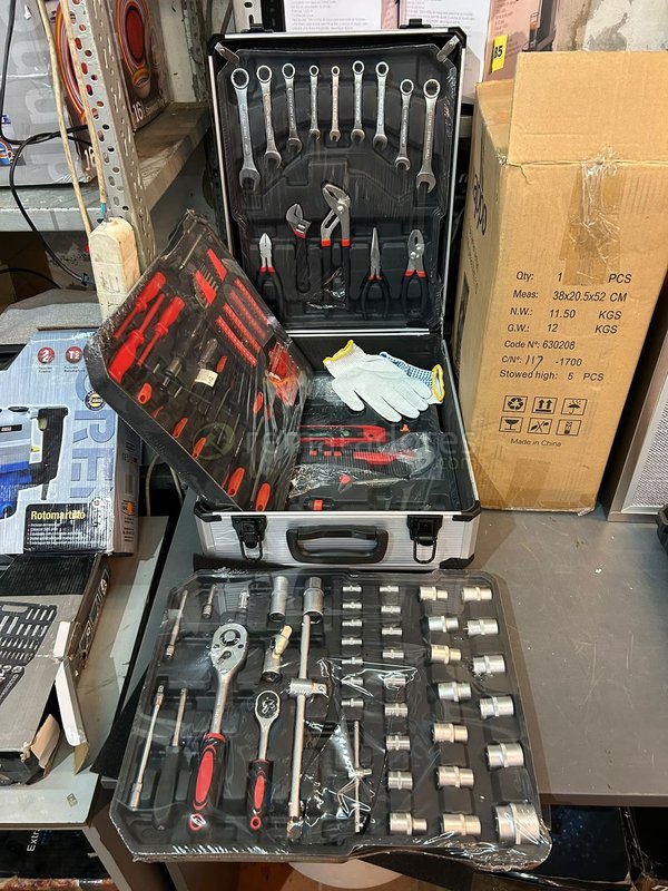 Maletín de Herramientas Completo con Accesorios