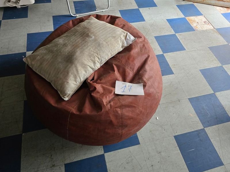 Item 845901 - Image 1