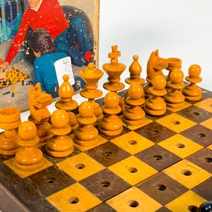 Juego de Ajedrez Miniatura con Tablero y 32 Fichas - imagen 2