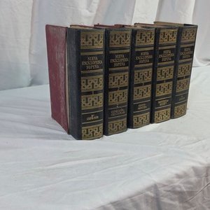 Lote siguiente: Colección de 5 Tomos Nueva Enciclopedia Sopena Edición 1961