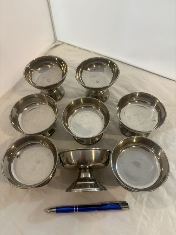 Juego de ocho tazas de plata - imagen 2