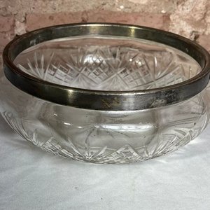 Centro de Mesa de Vidrio con Borde Metálico - imagen 3