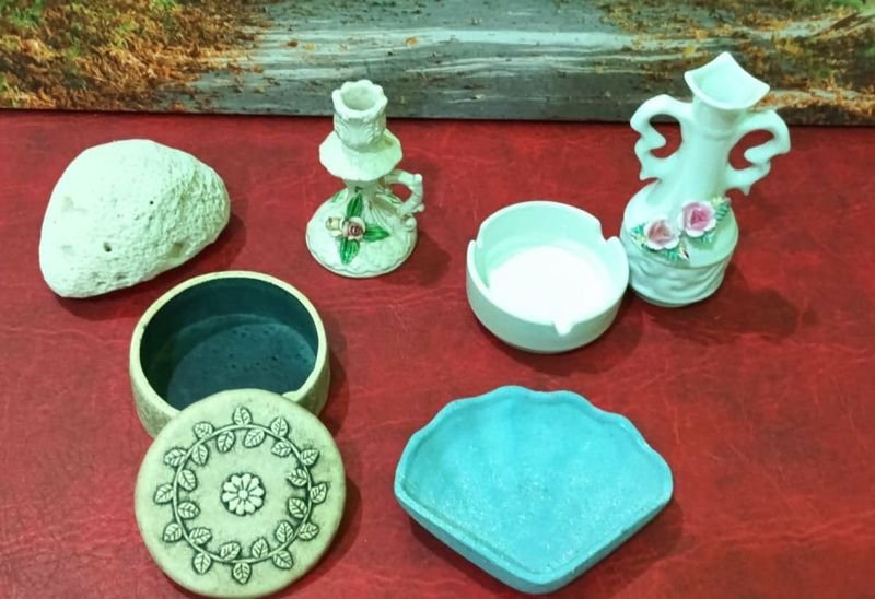 Colección de adornos y objetos decorativos - imagen 2