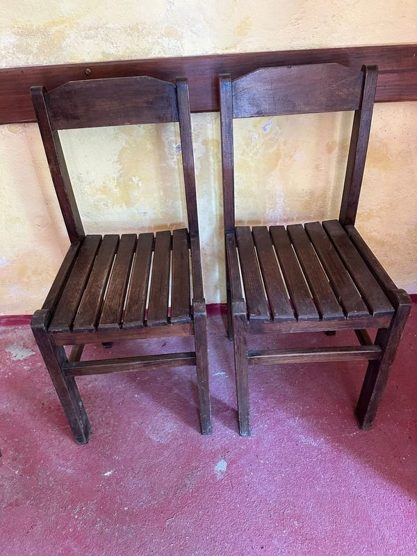 Sillas de madera estilo rústico para decoración - imagen 3