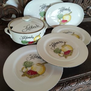 Set de Vajilla con Tapa y Platos Decorados con Verduras - imagen 2