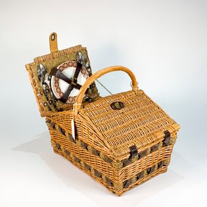 Lote siguiente: Canasta de Mimbre para Picnic con Vajilla Completa