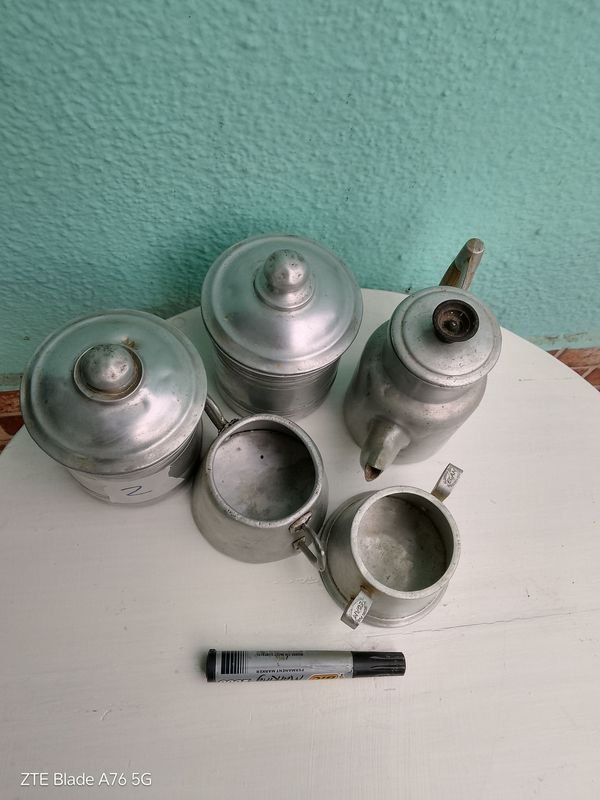 Lote de jarras de aluminio y accesorios - imagen 2