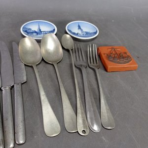 Lote de 11 cubiertos y 3 platitos decorativos - imagen 4