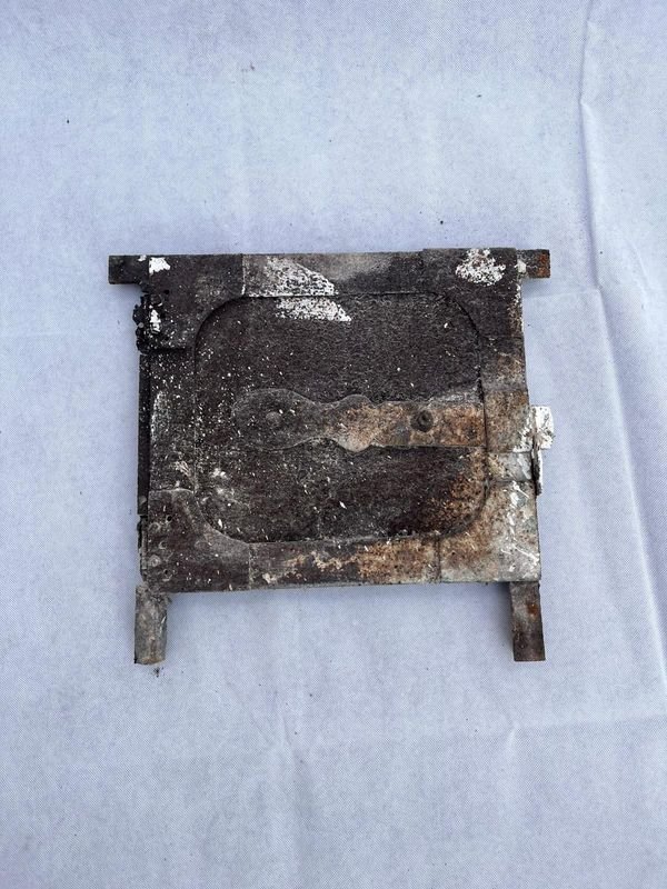 Lote anterior: Puerta de horno de barro para venta en subasta
