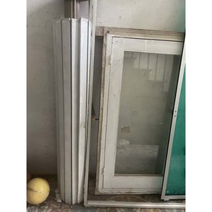 Ventana con Marco y Cortina y Mampara de Vidrio - imagen 2