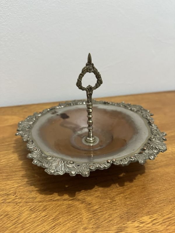 Lote siguiente: PLATO DE SERVICIO - PLATE DE SERVICIO