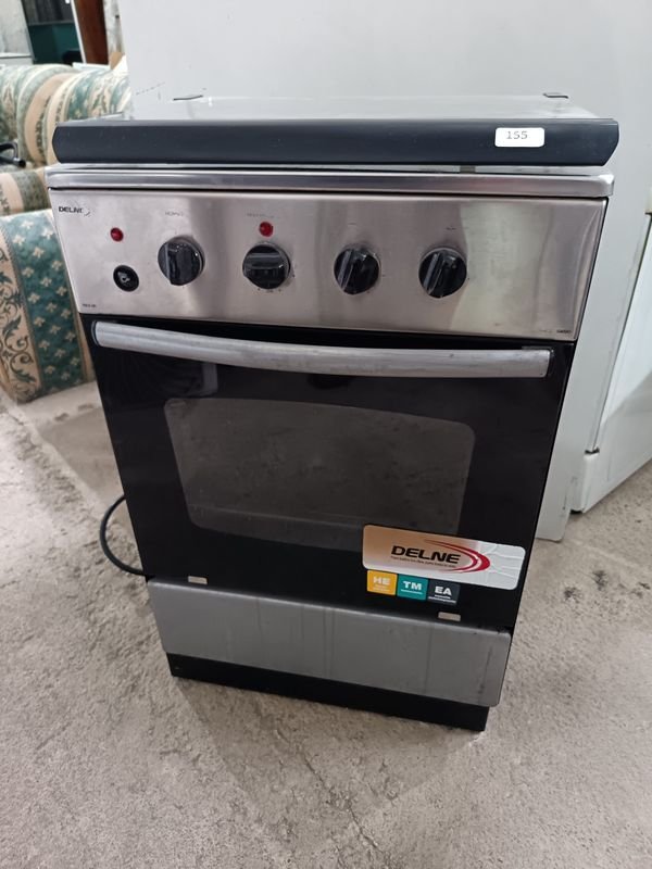 Cocina Eléctrica Delne con Horno