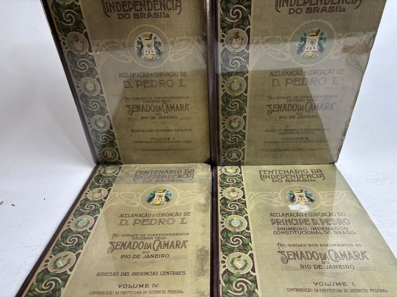 4 enormes volúmenes sobre la Independencia de Brasil: Edición conmemorativa institucional