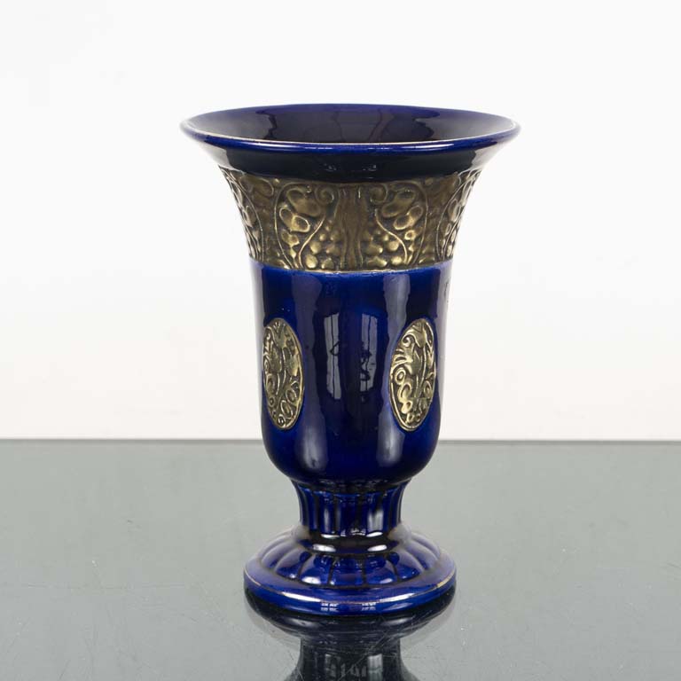 Florero de loza checoslovaca y metal - Medidas: 15x21cm